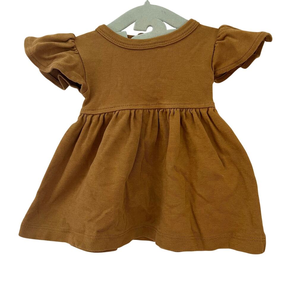 ❤️ 3/$25 Kate Quinn Organic Cotton Flutter Sleeve Baby Dress Button Back 0-3m